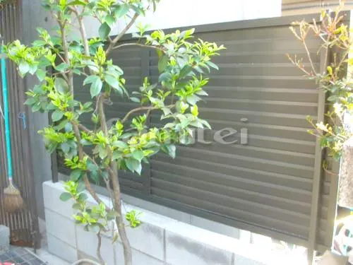 大阪市淀川区 エクステリア工事 目隠しフェンス塀 LIXILリクシル プレスタ8型 TOEXトエックス