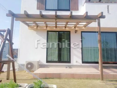 揖保郡太子町 エクステリア工事 フル木製調テラス屋根(パーゴラ風) TAKASHOタカショー EUポーチ 1階用 F型フラット屋根