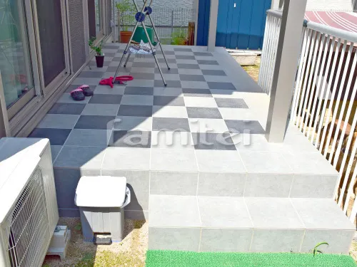 神戸市西区 庭工事 タイルデッキ INAXイナックス ブルーノ300角 BR-11 BR-12 LIXILリクシル 階段ステップ1段 雨除け屋根 YKKAP 独立式エフルージュグランZERO 1階用 F型フラット屋根 カーポート 三協アルミ Mシェード 1台用(単棟) F型フラット屋根