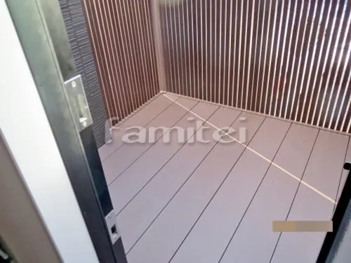 明石市 エクステリア工事 目隠しフェンス塀 角柱 角材 人工木ウッドデッキ YKKAP リウッドデッキ200