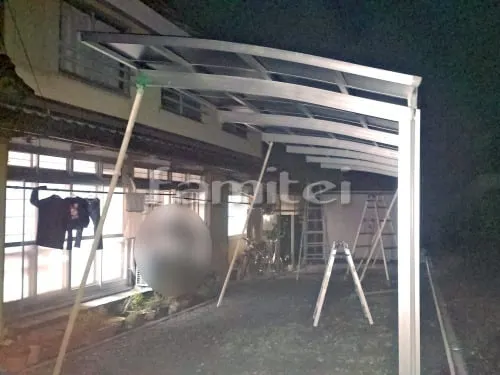 綾部市 エクステリア工事 カーポート YKKAP レイナポートグラン 縦2台用(縦連棟) R型アール屋根 積雪50ｃｍ対応 サポート柱