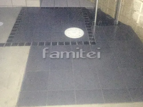 高石市 外構工事 玄関まわり 機能門柱 YKKAP ルシアスポストユニットBN01型 玄関アプローチ 床タイル貼り ピンコロ石ライン