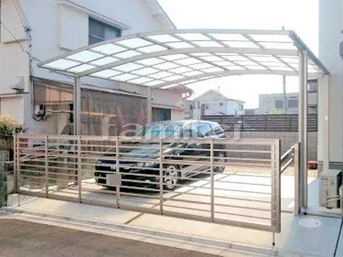 和歌山市有家 エクステリア工事 カーポート LIXILリクシル ネスカR 横2台用(ワイド ツイン) R型アール屋根 電動跳ね上げ式門扉 ワイドオーバードアS1型 横2台用 アップゲート