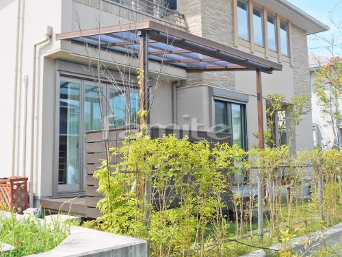 奈良市 エクステリア工事 カーポート LIXILリクシル ネスカF 1台用(単棟) F型フラット屋根 フル木製調雨除け屋根 LIXILリクシル シュエット 1階用 F型フラット屋根 雨除け屋根 LIXILリクシル スピーネ 1階用 R型アール屋根 洗濯干し屋根 LIXILリクシル スピーネ 1階用 R型アール屋根 目隠しパネル(正面 前面)1段 物干し