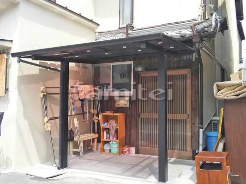 東大阪市 エクステリア工事 雨除け屋根 YKKAP 独立式エフルージュグランZERO(カバー無) 1階用 F型フラット屋根 既存テラス撤去 ベランダ屋根 LIXILリクシル スピーネ 2階用 F型フラット屋根 既存テラス撤去