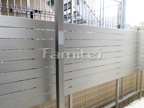 大阪市生野区 リフォーム庭園工事 目隠しフェンス塀 LIXILリクシル デザイナーズパーツ 平板 タイルデッキ LIXILリクシル マルモアート300角 MA-14