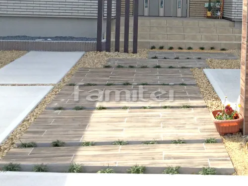 草津市 新築ナチュラル オープン外構 玄関まわり 門柱 アプローチ サイクルポート 照明 カーポート タイルデッキ テラス屋根