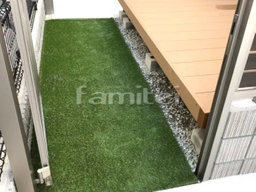 和歌山市 新築ナチュラル オープン外構 玄関まわり 門柱 アプローチアプローチ 花壇 土間コンクリート 門扉 洗濯干し屋根 ウッドデッキ 芝