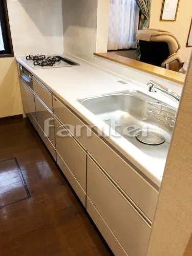 相楽郡 水まわり工事 システムキッチン タカラスタンダード エマージュ フレークアイボリー W255