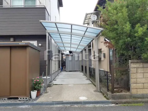 東近江市 エクステリア工事 カーポート YKKAP レイナポートグラン 縦2台用(縦連棟) R型アール屋根 着脱式サポート柱 既存カーポート撤去