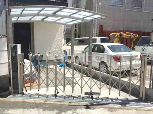 大阪市西淀川区 外構工事 カーポート LIXILリクシル ネスカR 横2台用(ワイド ツイン) R型アール屋根 伸縮門扉 アルシャイン2 L型Aタイプ 片開きタイプ アコーディオンゲート