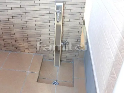 三田市 リフォームベーシック セミクローズ外構 門柱 袖壁 カーポート 土間コンクリート 立水栓