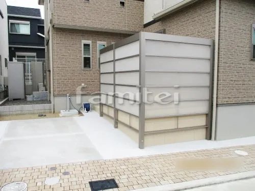 堺市西区 エクステリア工事 カーポート 三協アルミ ニューマイリッシュ 縦1.5台用(1台+延長 縦連棟) F型フラット屋根 前下がり 逆勾配