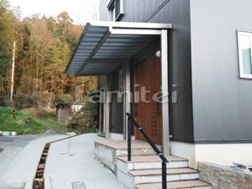 彦根市 エクステリア工事 雨除け屋根 四国化成 パーゴテラス 連棟 F型フラット屋根 後柱仕様