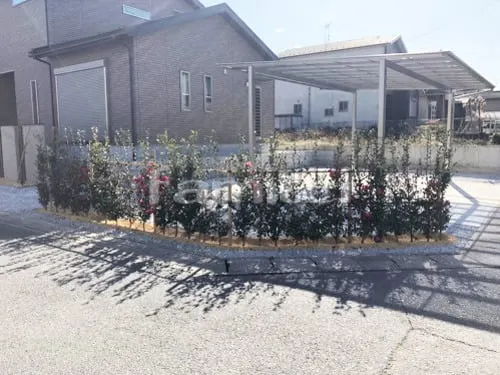 草津市 新築シンプル オープン外構 門柱 カーポート テラス屋根 生垣