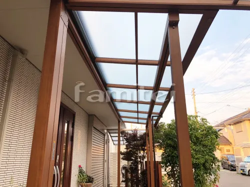 和歌山市 リフォーム部分工事 フル木製調テラス屋根 YKKAP サザンテラス フレームタイプ 1階用 F型フラット屋根 カーポート LIXILリクシル ネスカR 1台用(単棟) R型アール屋根 着脱式サポート柱