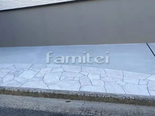 和泉市 新築シンプル クローズ外構 門柱 表札 表札灯ライト照明 郵便受け 宅配ボックス 玄関門扉 玄関アプローチ階段 床タイル貼り 乱形石 石英岩 玄関ポーチ手摺り カーポート 土間コンクリート 電動跳ね上げ式門扉 タイルデッキ 目隠しフェンス塀 化粧ブロック 目隠しフェンス塀 CBブロック 勝手口門扉 モルタル階段ステップ 化粧ブロック 土間コンクリート 乱形石 石英岩 レンガ花壇