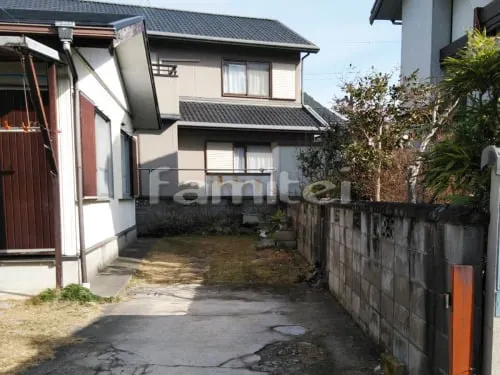 野洲市 エクステリア工事 雨除け屋根 YKKAP ソラリアテラス屋根 1階用 F型フラット屋根 目隠しパネル2段(前面 正面) 隙間ふさぎ材 既存カーポート ストックヤード解体撤去