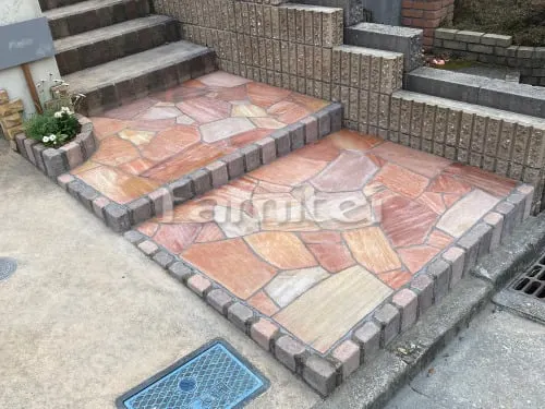 宇陀市 リフォーム部分工事 アプローチ階段 床石貼り 乱形石 フラミンゴ 蹴上げ縁ライン レンガ縦積 ユニソン 花壇