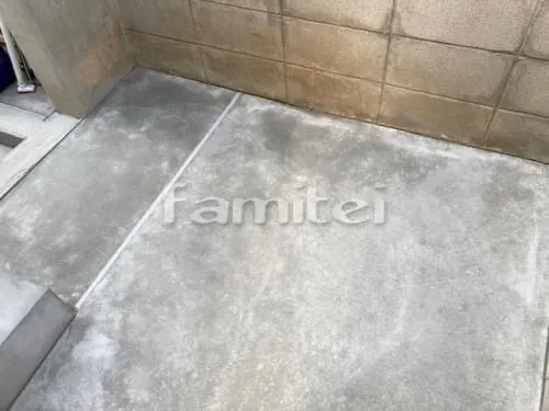 尼崎市 新築べーシック オープン外構 機能門柱 土間コンクリート マサ土 玄関前アプローチ階段 CBブロック モルタル仕上げ 雨除け屋根 吊り下げ物干し 雨樋配管接続 伸縮目地 木目調タイルデッキ モルタル仕上げ 立水栓取付 給水接続 排水目皿 目隠しフェンス塀 既存枕木 石撤去 縁石ライン バラス砕石 防草シート加工