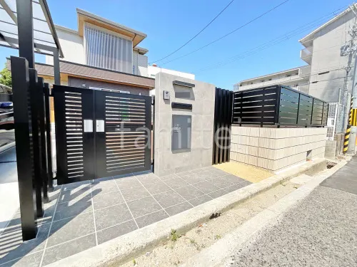 泉大津市 新築シンプル クローズ外構