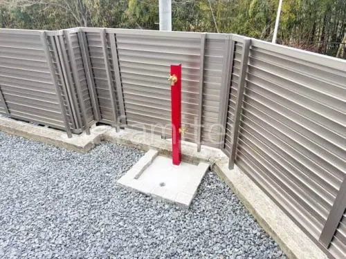 和泉市 新築シンプル セミクローズ外構