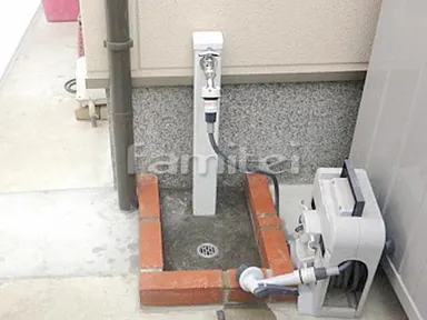 施工例 カーポート 土間コンクリート 立水栓 雨除け屋根 イナバ物置