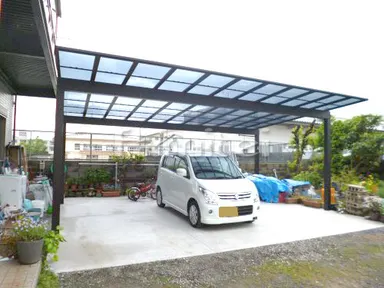 施工例 カーポート YKKエフルージュ横3台 土間コンクリート
