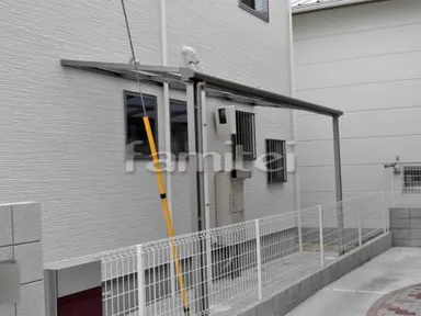 施工例 雨除け屋根 LIXILスピーネ1階
