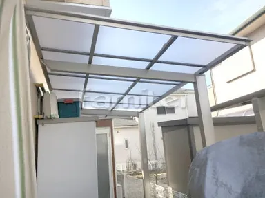 施工例 雨除け屋根 LIXIL独立式フーゴF1階