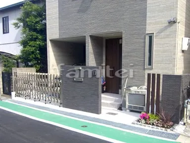 施工例 新築シンプル セミクローズ外構