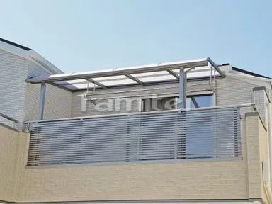 施工例 ベランダ屋根 LIXILスピーネ2階
