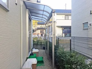 施工例 雨除け屋根 LIXILテラスVA(R)1階 目隠しパネル