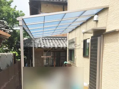 施工例 柱なしテラス屋根 ソラリアF 雨除け屋根 LIXIL スピーネ カーポート