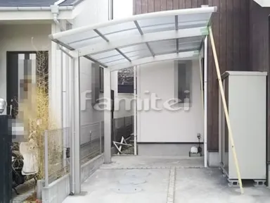施工例 ベランダ屋根 LIXILスピーネ2階・カーポート YKKレイナポート1台