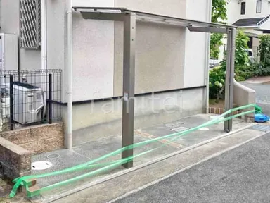 施工例 自転車バイク屋根 LIXILネスカF 土間コンクリート