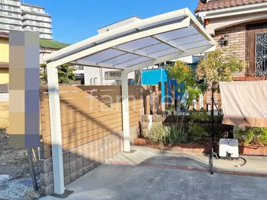 施工例 雨除け屋根 人工木材ウッドデッキ サイクルポート