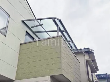 施工例 ベランダ屋根 LIXILスピーネ2階