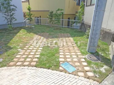 御影石 施行,配達可能! 庭石 インターロッキング 敷石 石材 駐車場