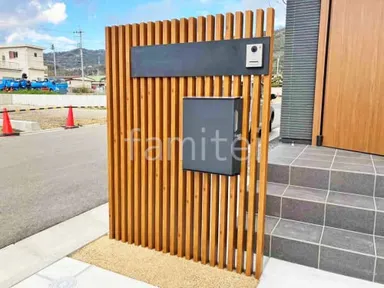 繊細な3面 彫刻♦️百合紋章♦️高級 アンティークコンパクトチェスト♦️送料込 丸三タカギ イエロゴ 表札 おしゃれ ステンレス アルミ 外構