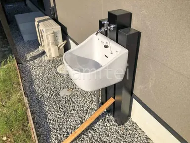 スロップシンク　美品 Amazon.co.jp: 黒の過給蛇口を備えたユーティリティ自立型フロア