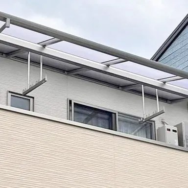 急な雨でも大丈夫！バルコニー屋根の選び方♪