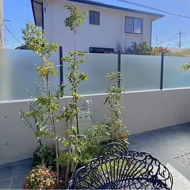 透明・半透明の【フェンス＆スクリーン】！採光と目隠しとデザインを全部叶えたい方に♪