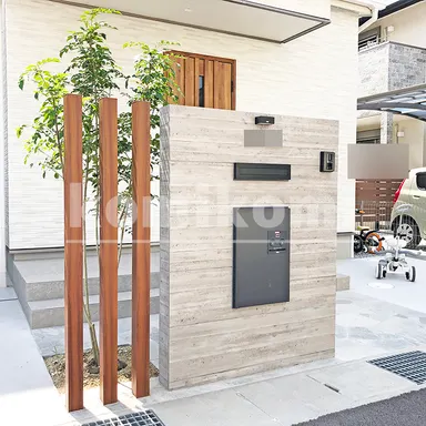 門まわりに「角柱」!おしゃれな施工例紹介★|外構・リフォーム工事