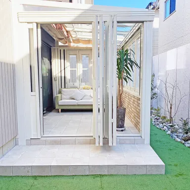 おしゃれなサンルーム実例15選!後悔しない活用アイデアと選び方