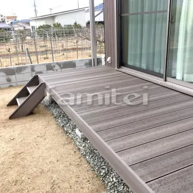 人工木にも更なる”木の風味”を!LIXIL 木彫 樹ら楽ステージ