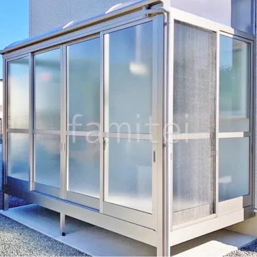 プライバシーが守られて安心♪ YKK AP 目隠しソラリアR テラス囲い