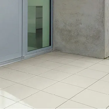 スマートおしゃれなタイルデッキ！LIXIL パセオ【外構・リフォーム工事】