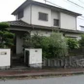 植栽を撤去してお手入れ要らずのスペースに！