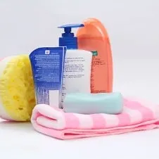 お風呂の近くに掃除道具を収納したい！